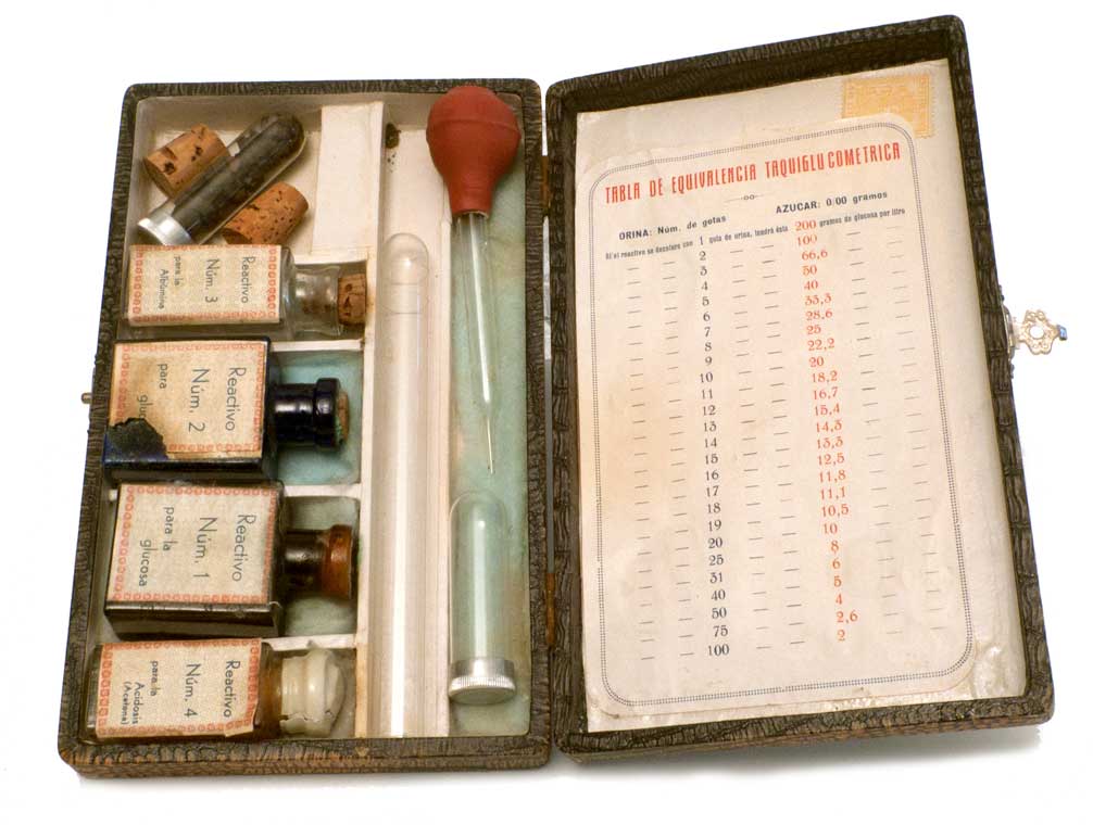 Estuche para análisis de orina M. Moya